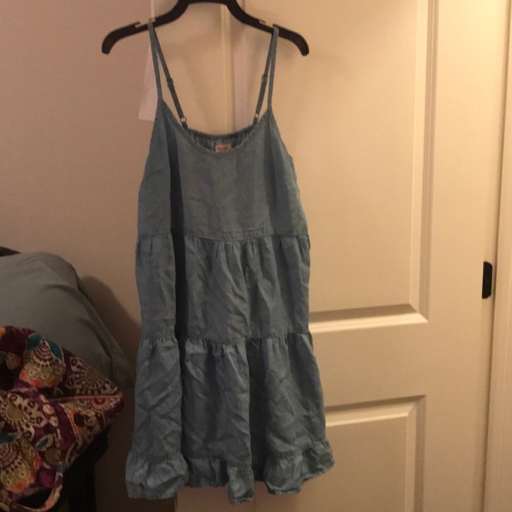 Medium dress worn once